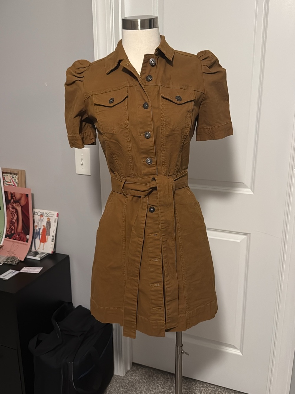 Chelsea & Violet Short-Sleeve Shirt Dress in Brown with Belt